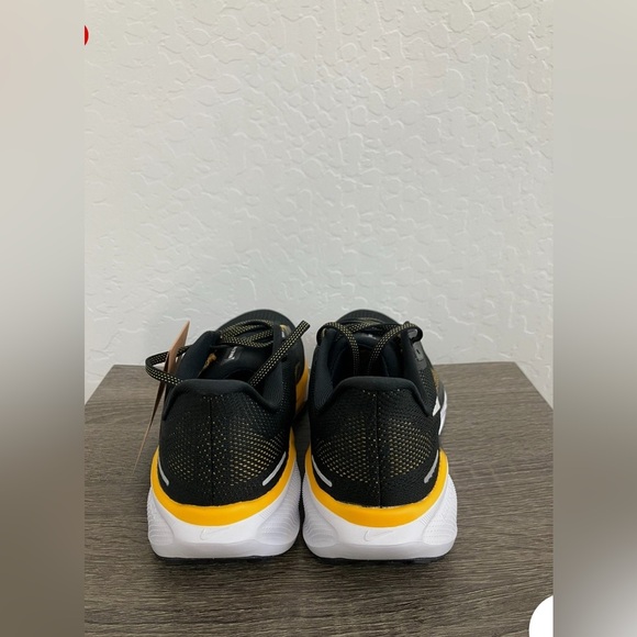 Nike Air Zoom Pegasus 41
Pittsburgh Steelers Running Shoes
 Size 13 NWT - Picture 3 of 6